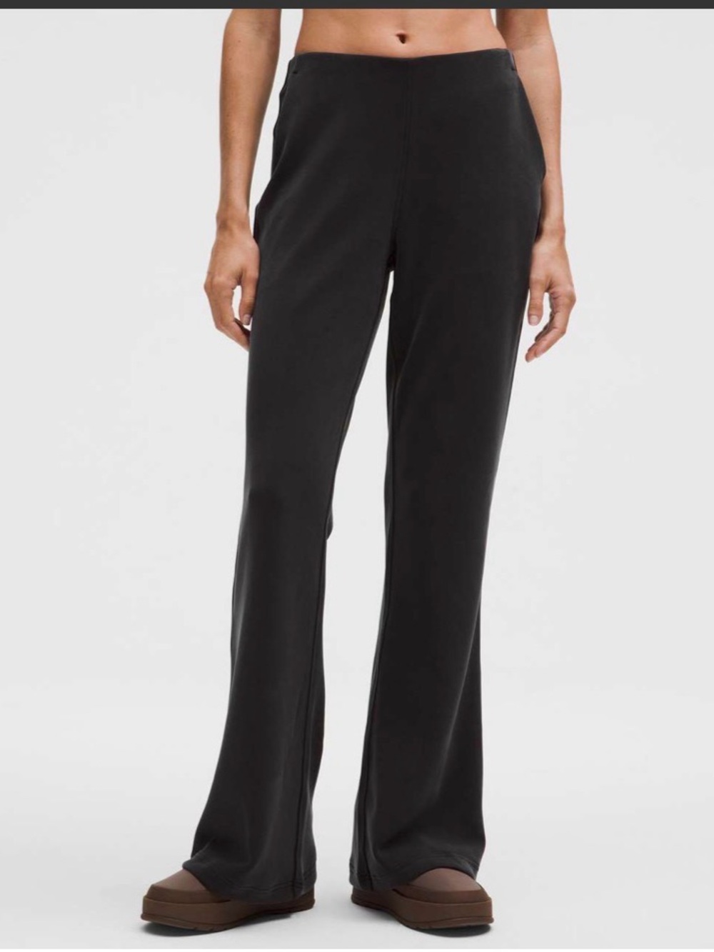 #222 NWOT Lululemon Brushed Softstreme Flared Pants 32” Black Medium